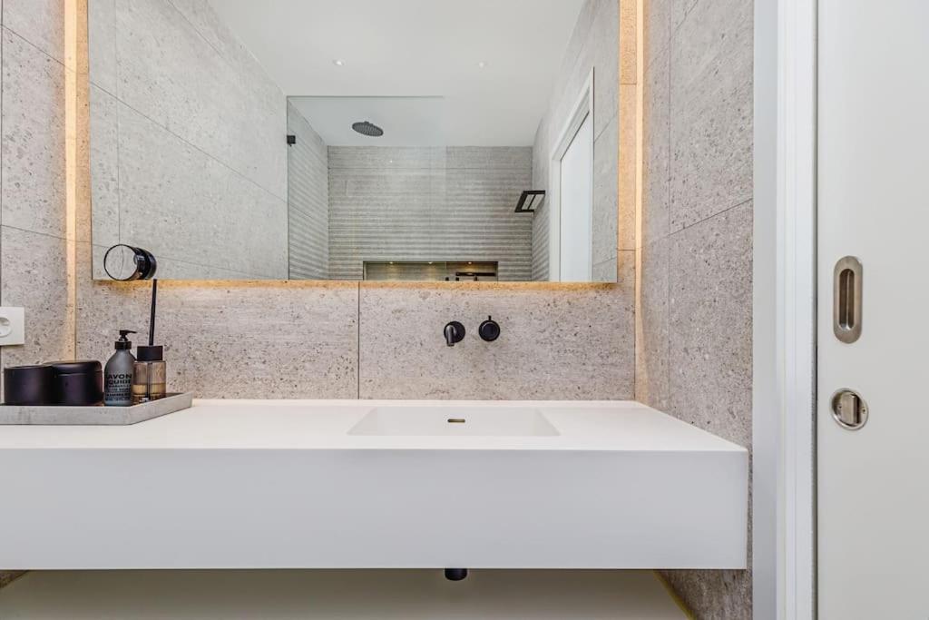 Luxury Smart Flat W/ River Views Lissabon