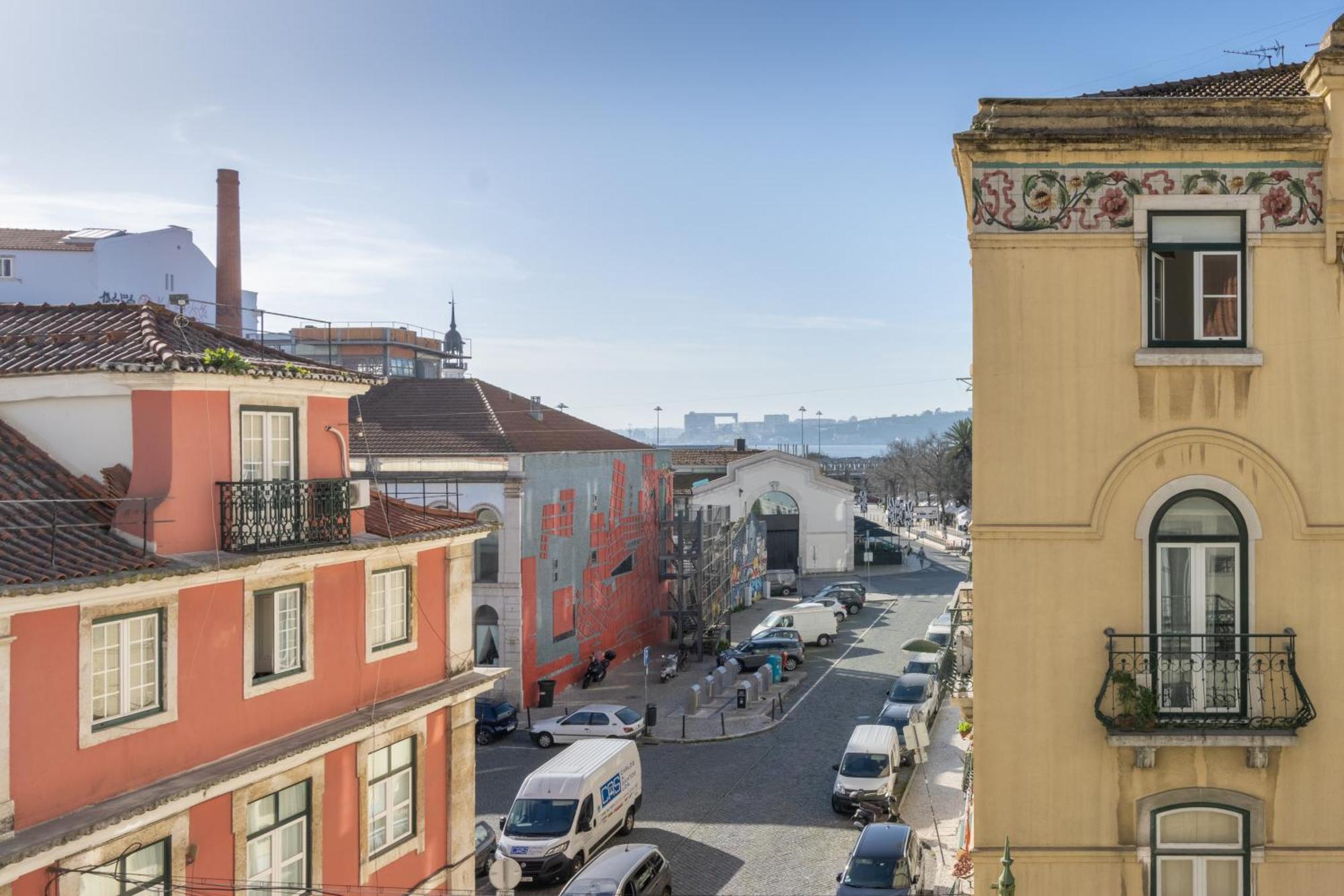 Spacious, Family Friendly 3br & 3wc. Ac/heating. Appartement Lisboa
