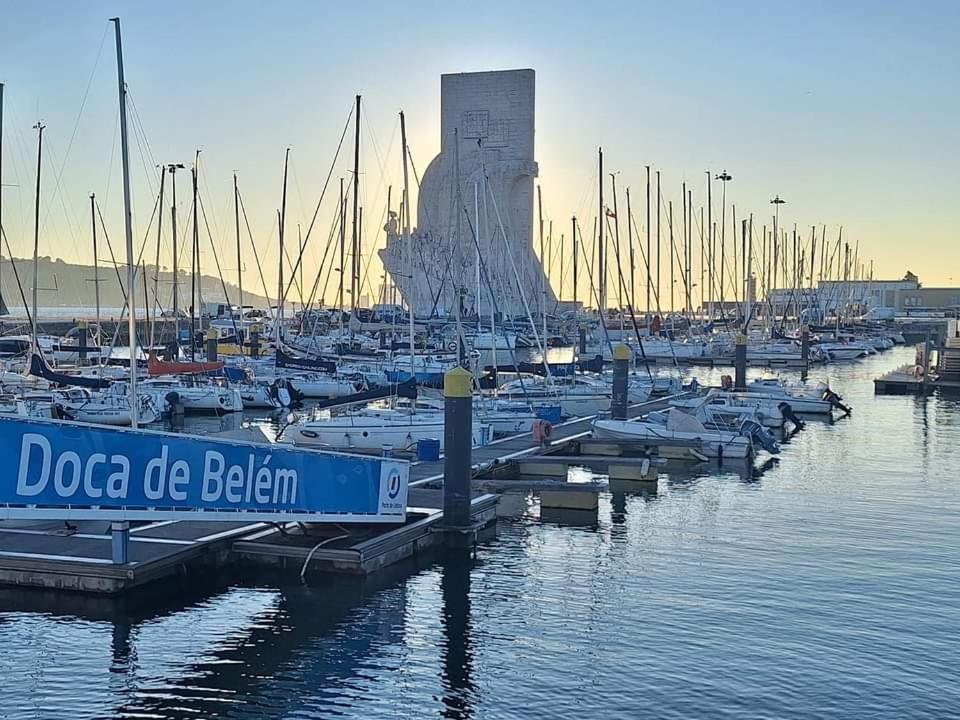 Veleiro Em Belem Bateau-hôtel Lisboa