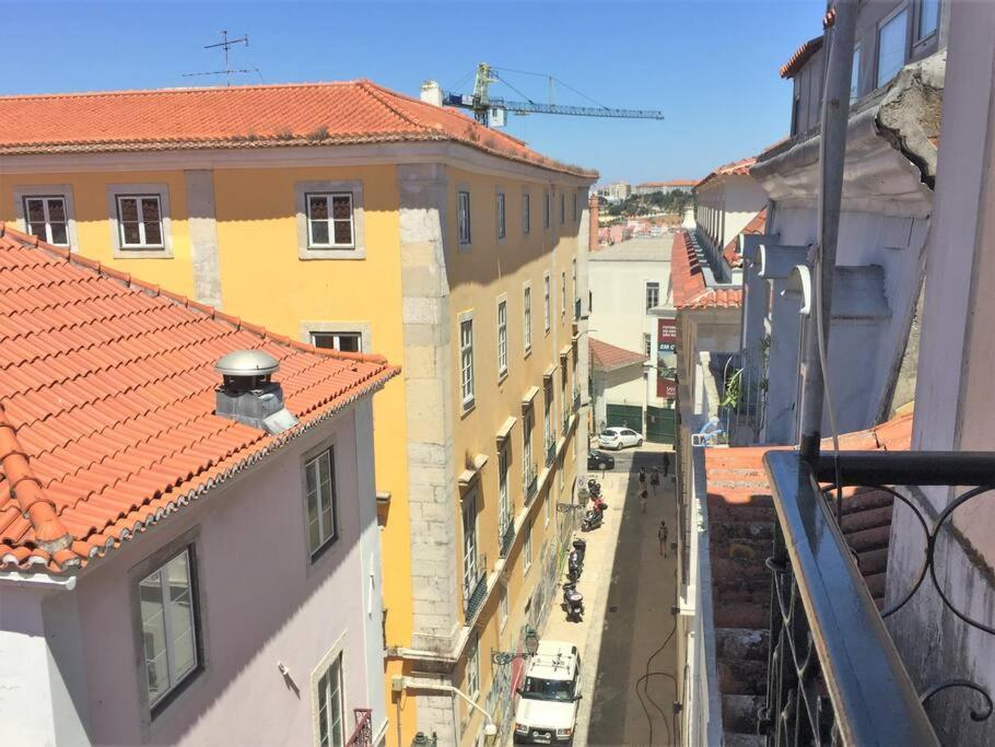 Bh4d With View Heart Of Bairro Alto * Bright 4d * 3+1 Br Appartement *