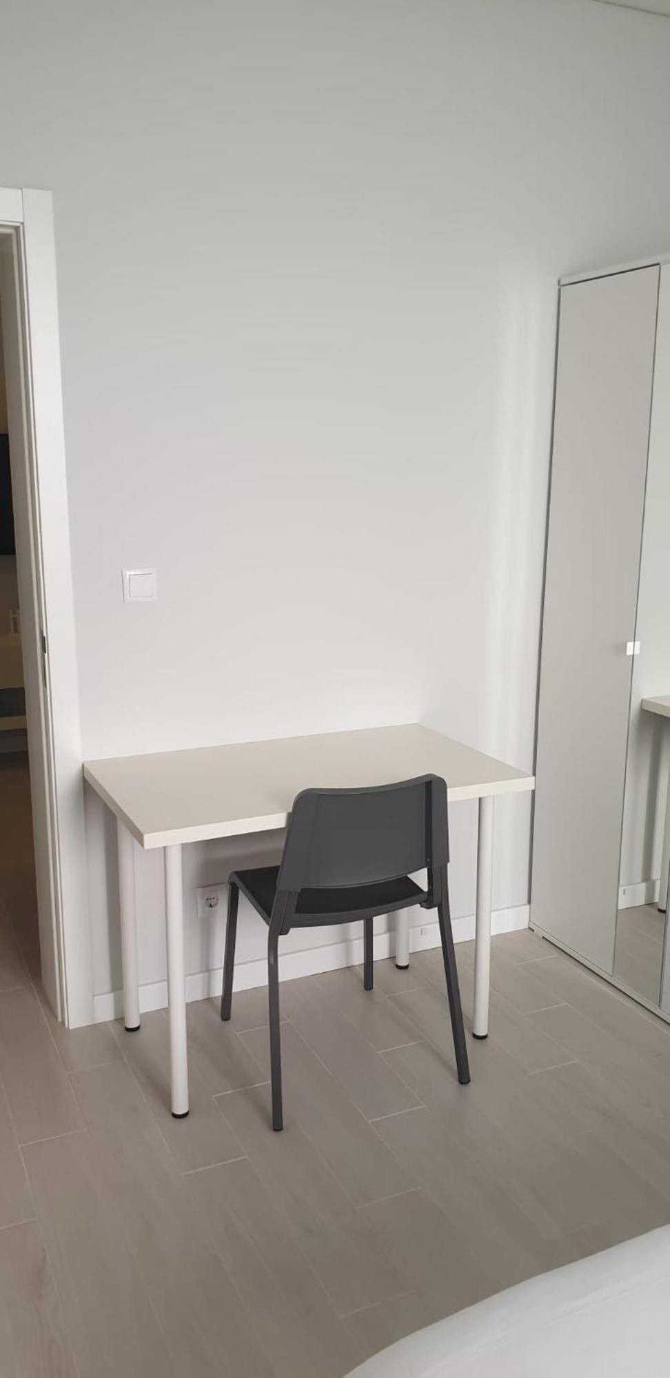 Modern Retreat With Patio Near The Airport - Oha I Appartement *