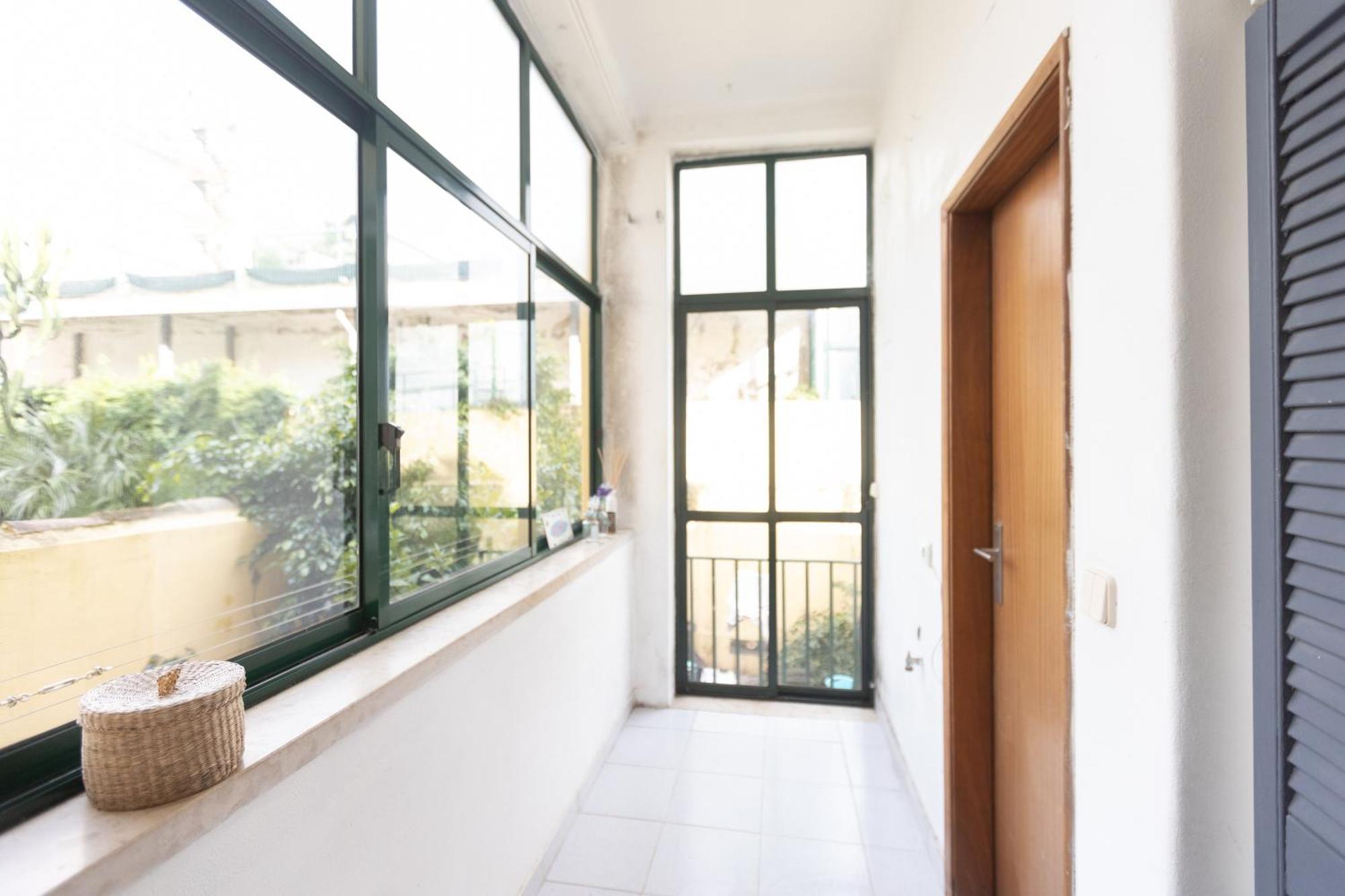 Spacious 2 Bedroom Apt With Large Living Room Lisbon * Lisbon