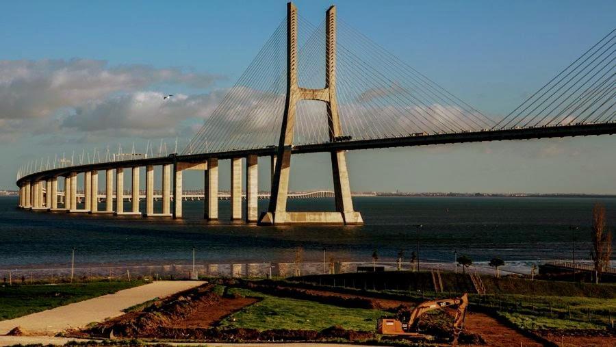 Un De Reve En Plein Coeur Du Pont Vasco De Gamma