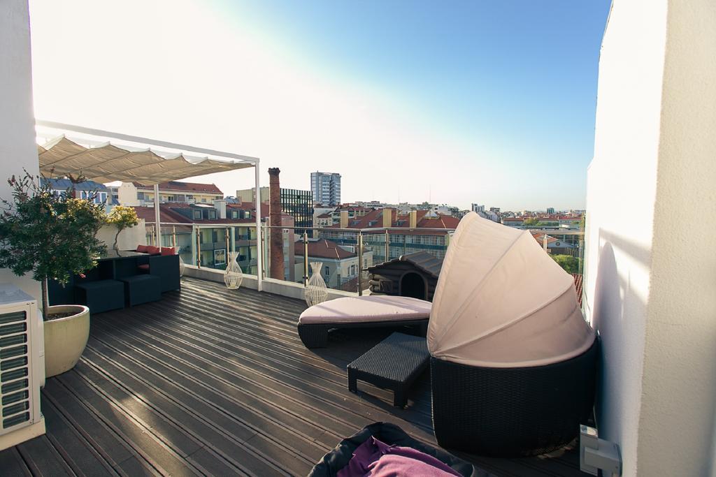 Apartment Charming Penthouse With Private Terrace Lisbon