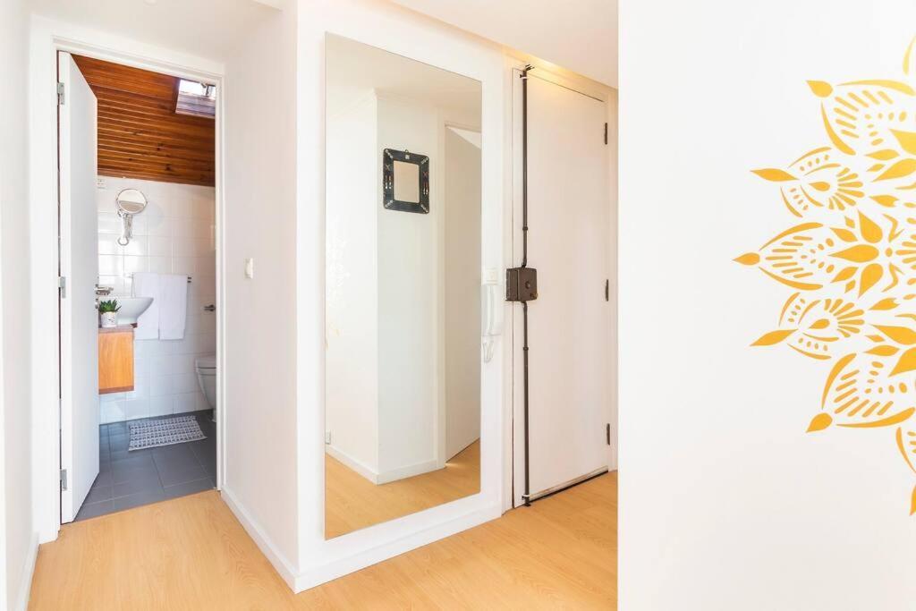 Apartment Romantic Rooftop Apart W/ River View Ac Heating Lisbon