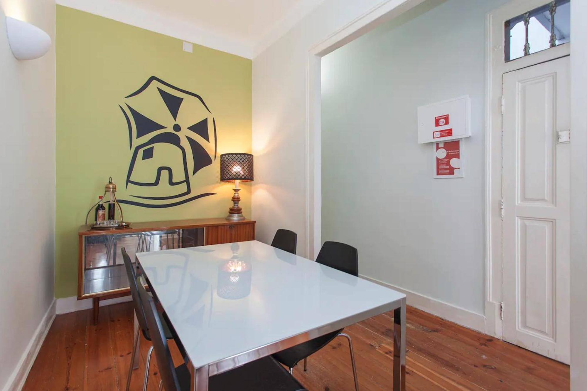 Whome Historical 2-bed Alfama Charm Lissabon