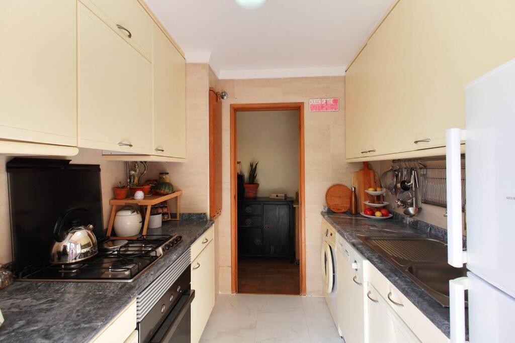 Apartment Charming Ideally Located In Lissabon