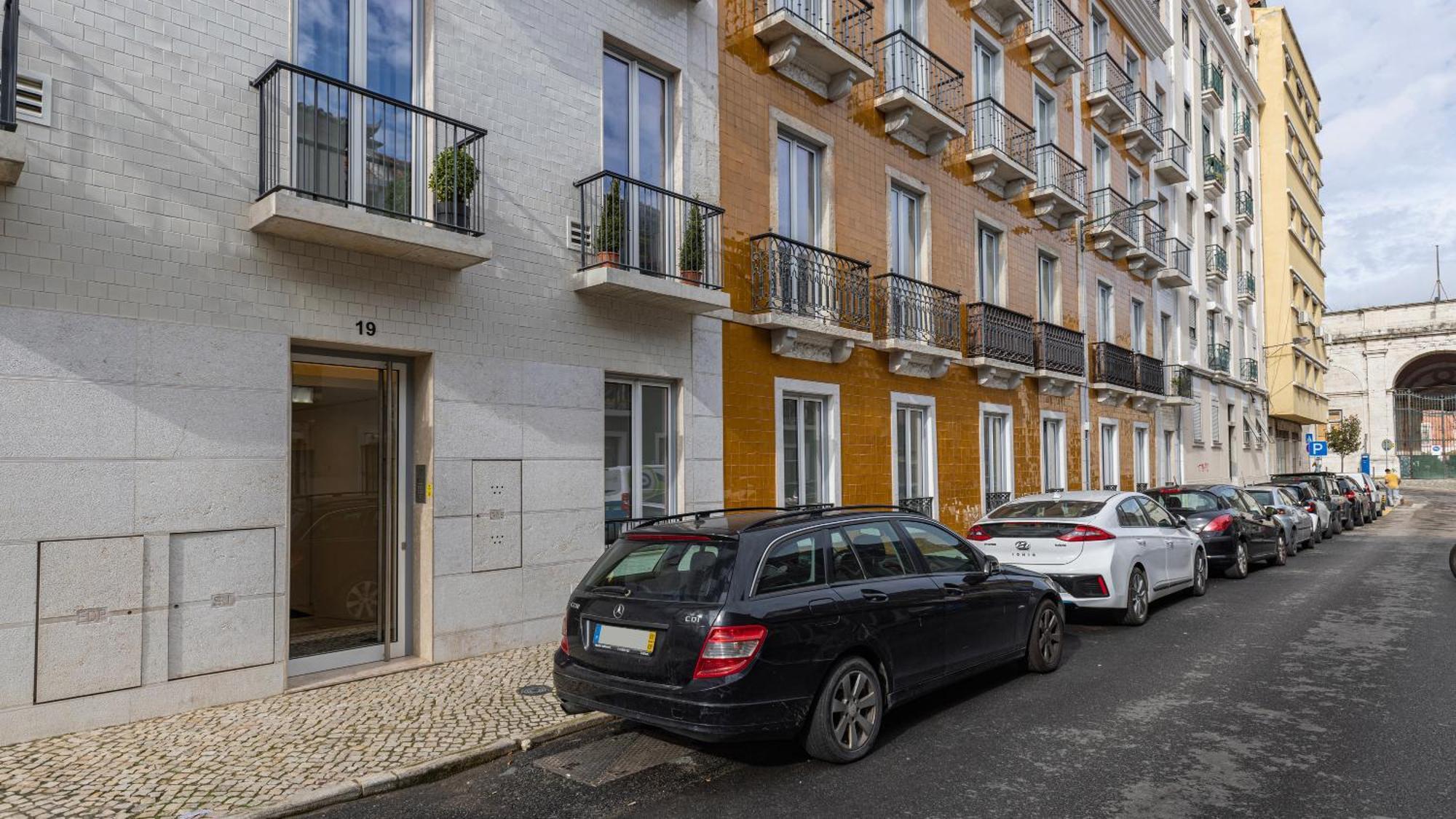 Deluxe 1 Bdr W/ Pool View By Lovelystay Appartement Lisboa