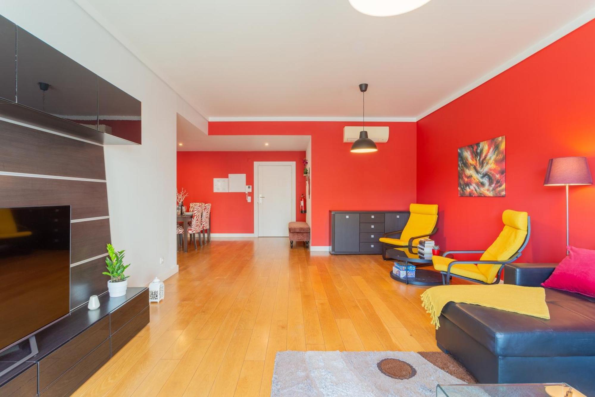 Ldapartments - Spacious Haven W/lift&garage *