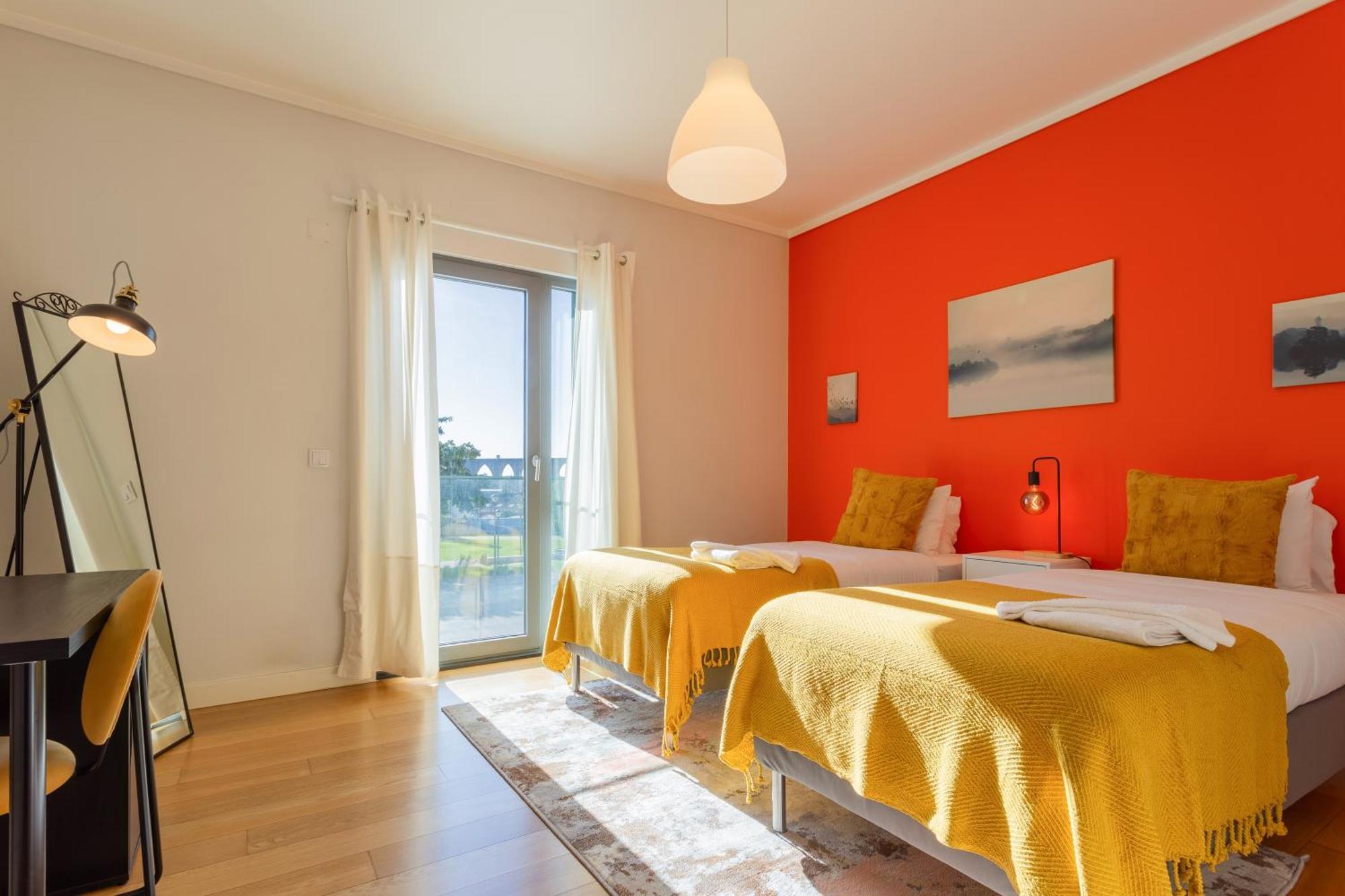 Ldapartments - Spacious Haven W/lift&garage Appartement *