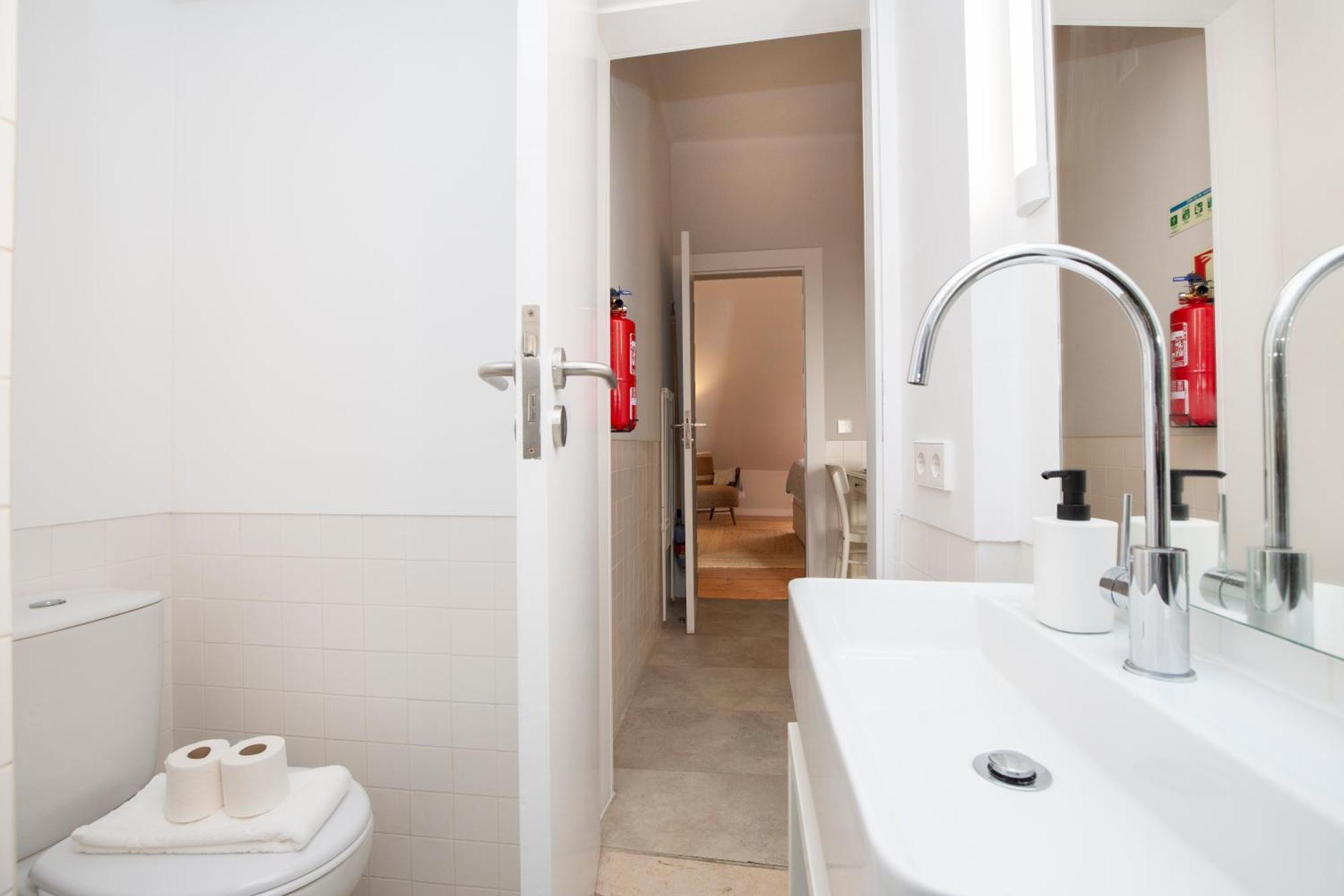 Live Like A Local @ Casa Da Esquina - Wifi & A/c Appartement Lisboa