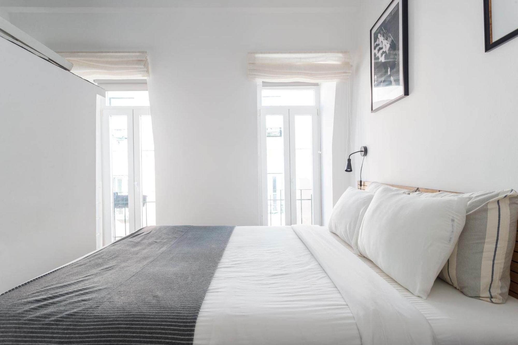 Apartment 16 2 - Balcony *