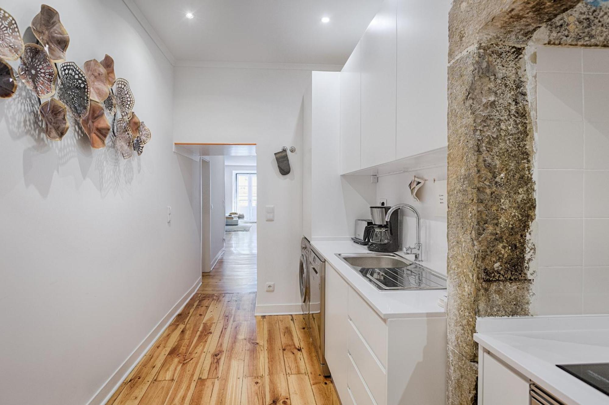 Architectural Gem In Bica Appartement Lissabon