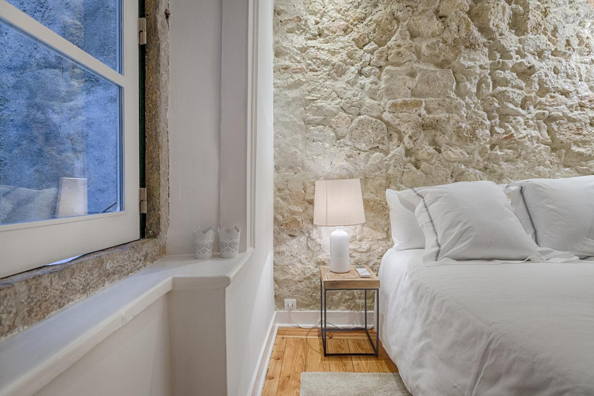Appartement Architectural Gem In Bica *