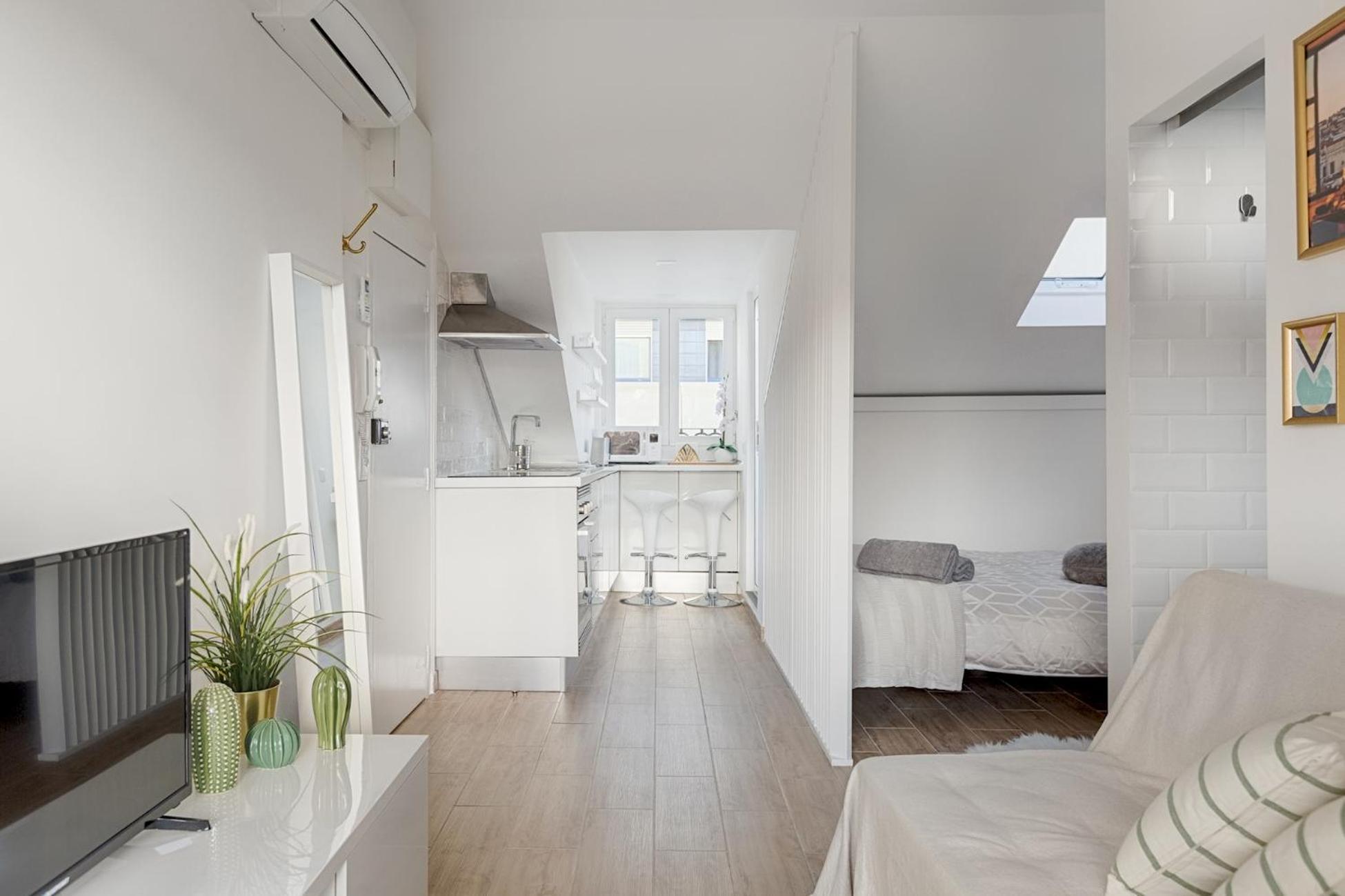 Romantic Gem With 2 Terraces In Alcantara Lissabon
