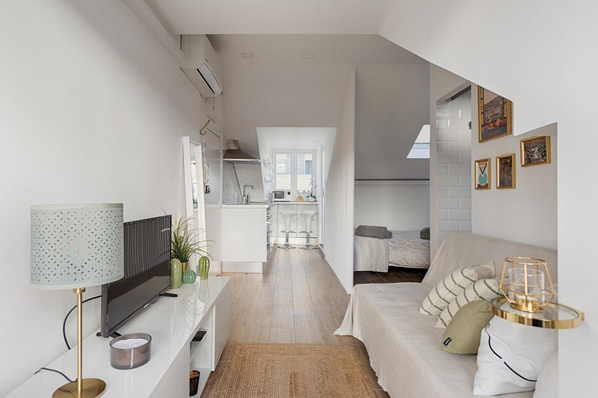 Romantic Gem With 2 Terraces In Alcantara Lissabon