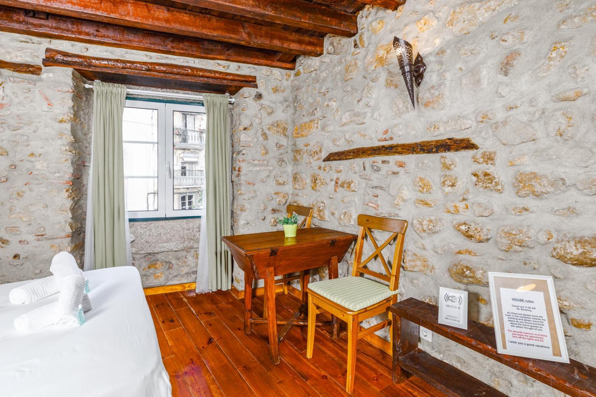 Medieval Apartament Alfama-center Apartment