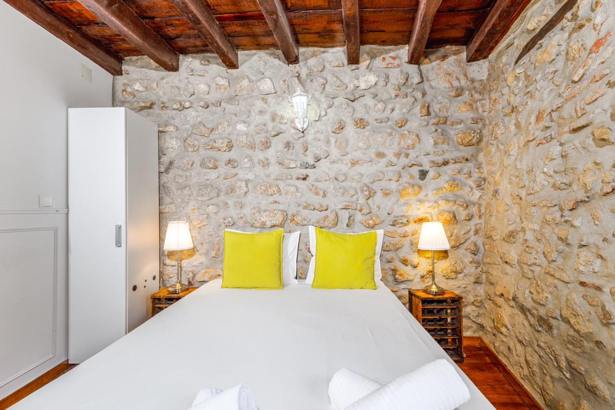 Apartment Medieval Apartament Alfama-center *