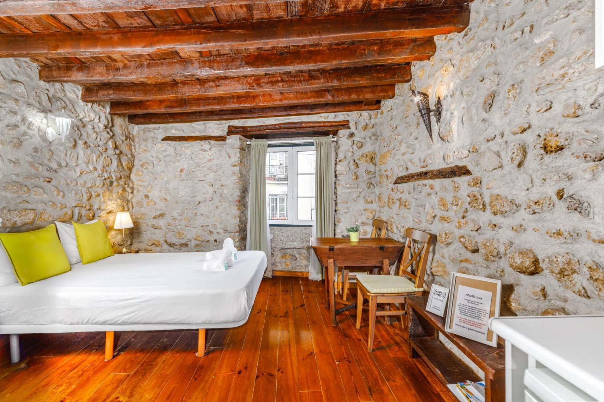 Medieval Apartament Alfama-center Apartment *