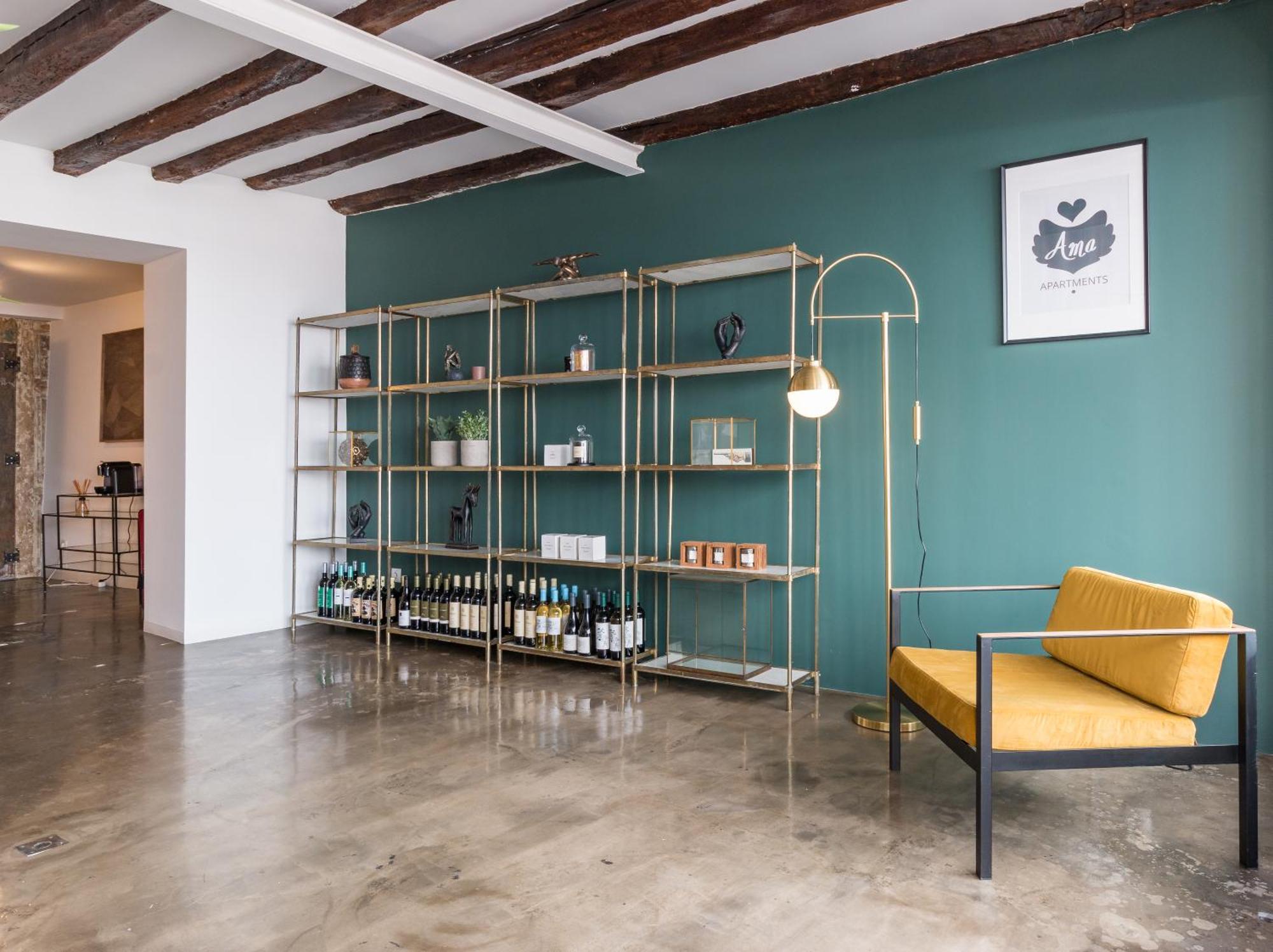 Ama Apartment *