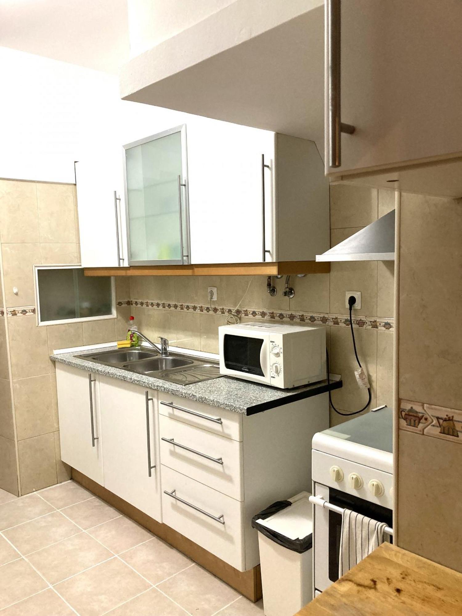 Appartement T2 In Typical In Sapadores Lissabon