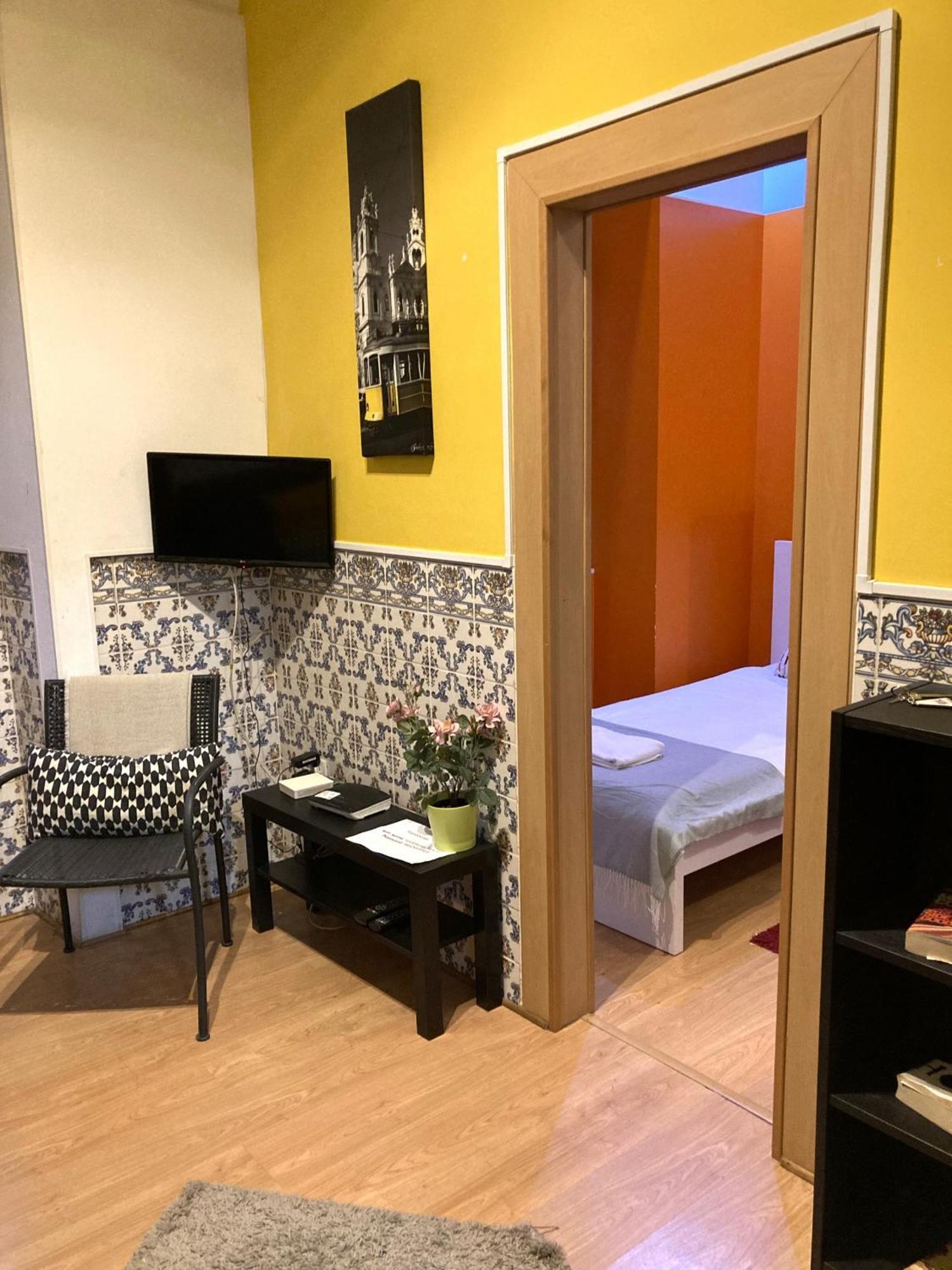 T2 In Typical In Sapadores Appartement Lissabon