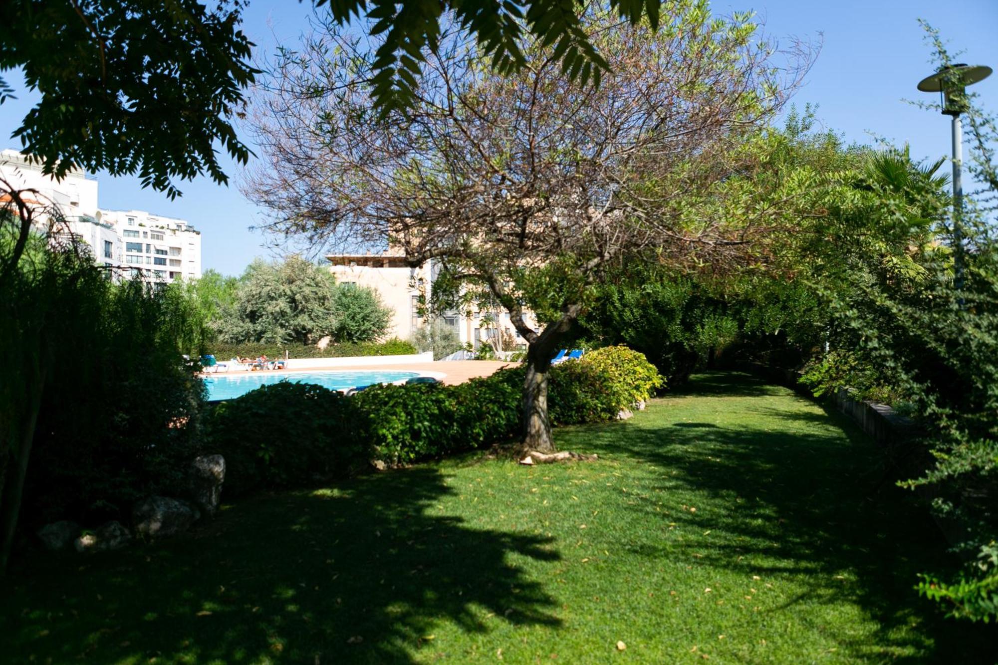 Relax Pool Apart. Parking&garden! * Lissabon