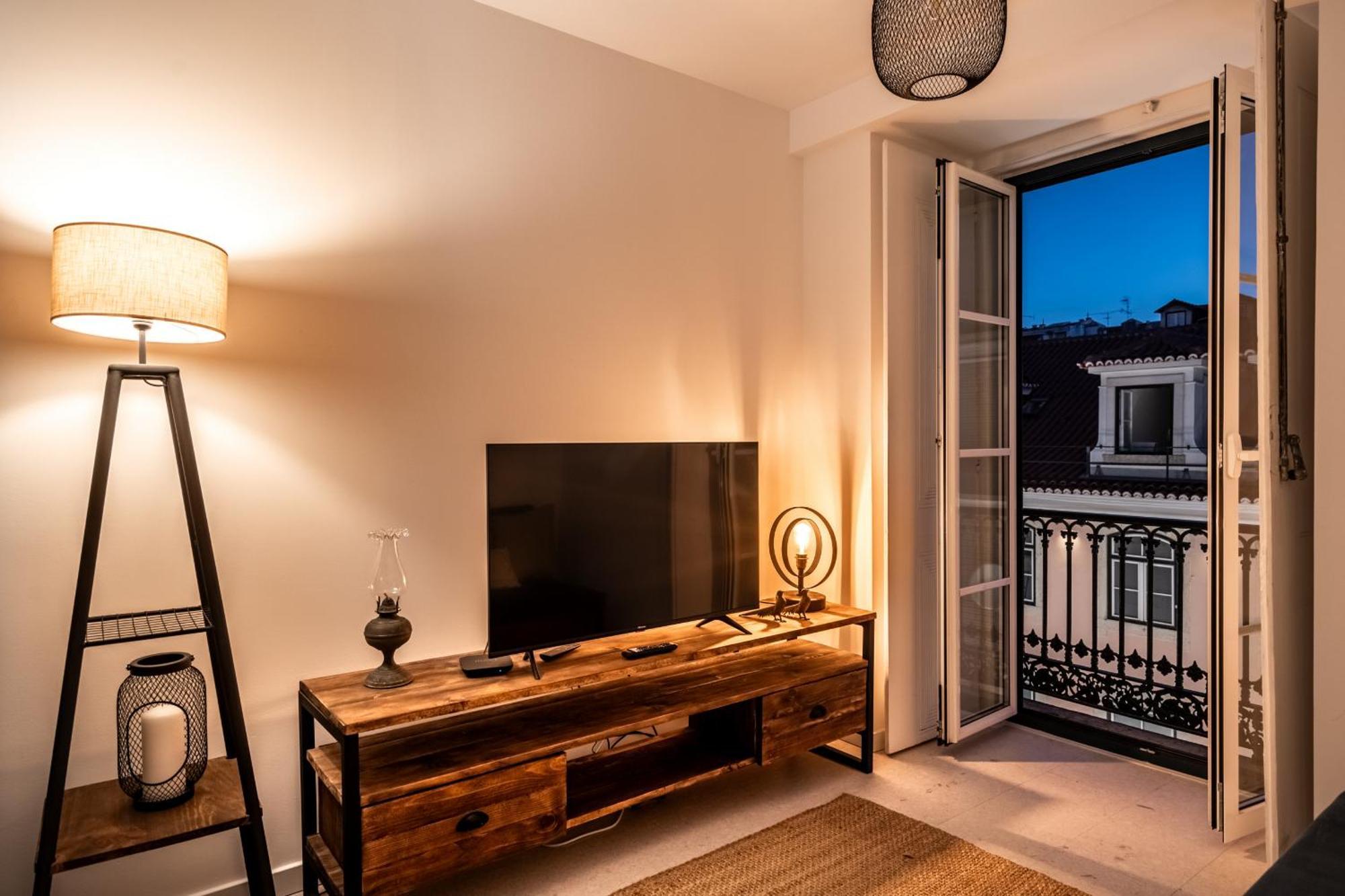 Lovely 2 Bedroom In The Heart Of