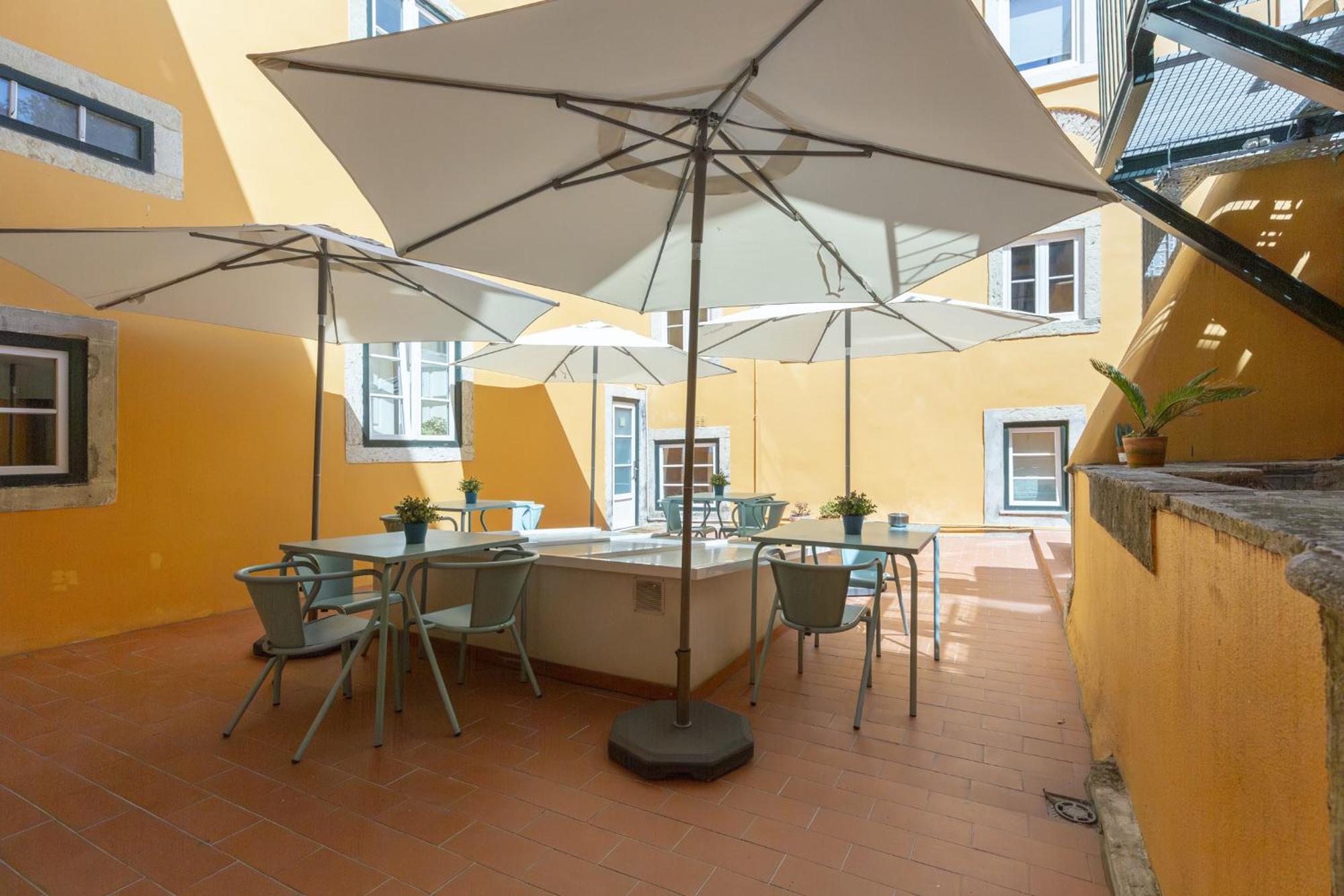 Metropolitan Living - Janelas Verdes