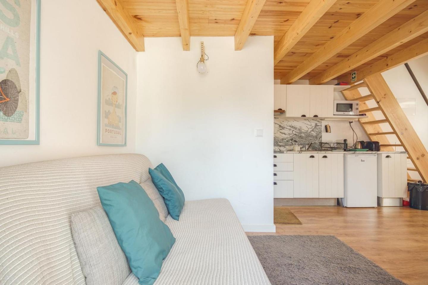 Classic Homes: Bright & In Belem *