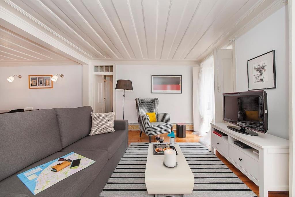 Charming 2 Bedroom Avenida Da Liberdade Apartment *