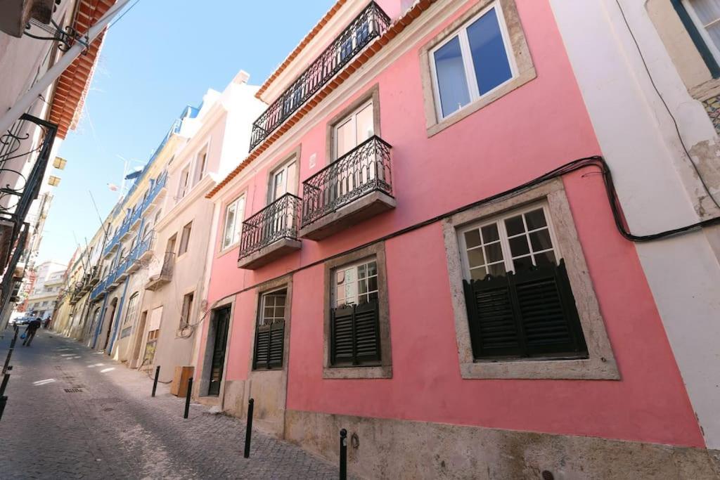 Charming 2 Bedroom Avenida Da Liberdade Apartment *