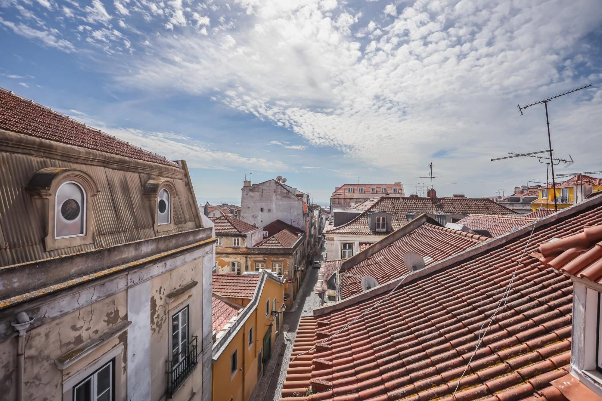 Cozy 3 Bedroom In Lively Bairro Alto * Lisboa