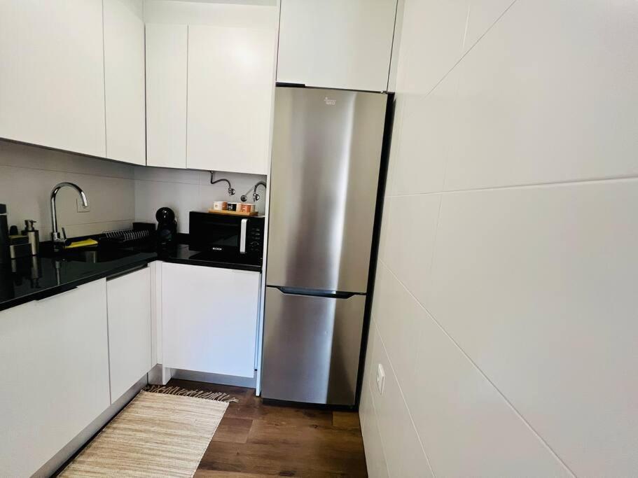 Modern Comfort Within Ancient Streets Appartement *