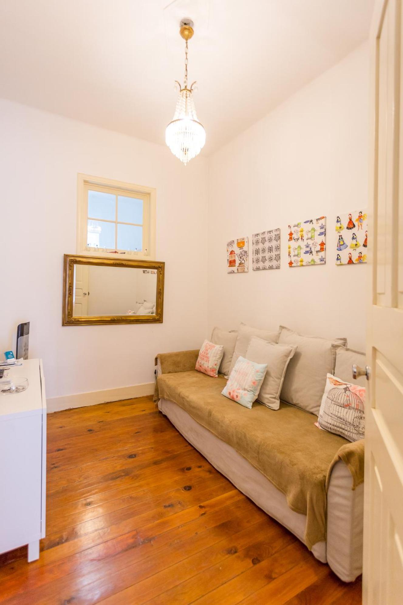 Be Local - Flat With One Bedroom In Moscavide - *
