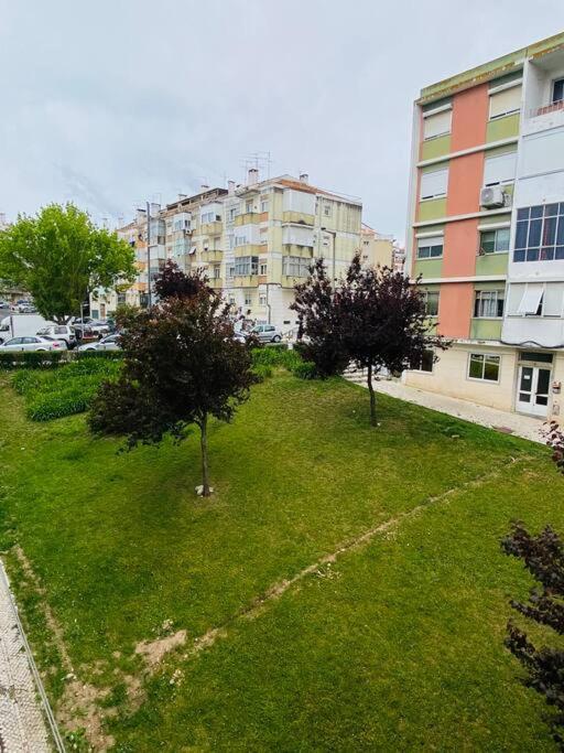 Appartement Modern 3 Bedroom Flat In Lissabon
