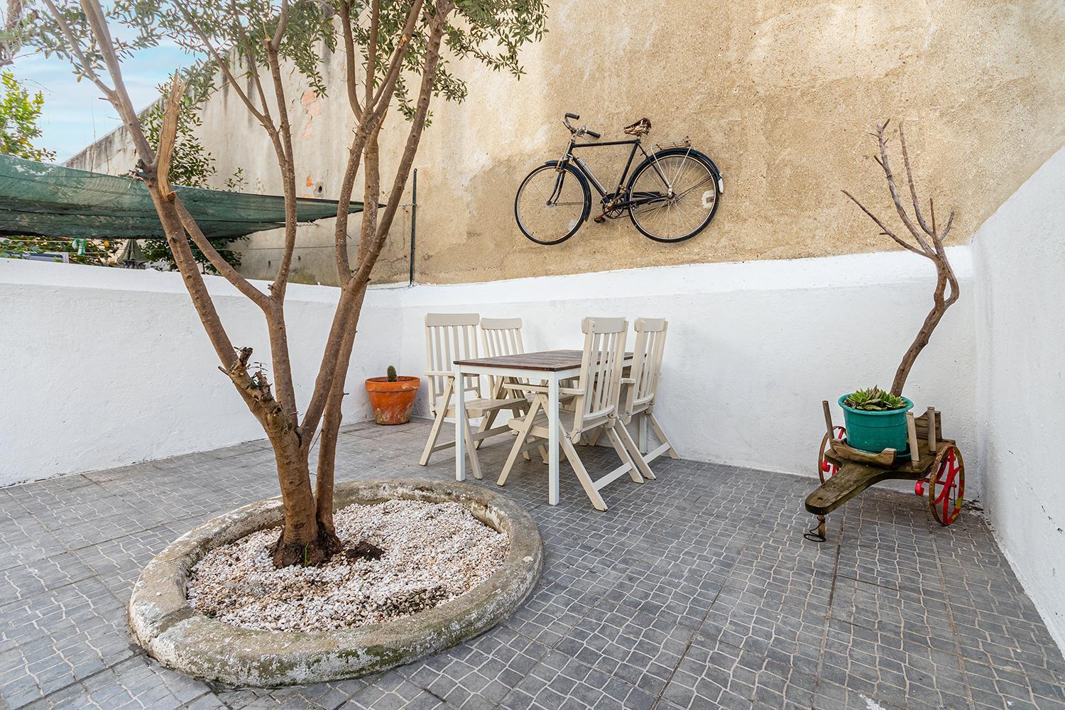 Spacious With Terrace At Graca Apartamento