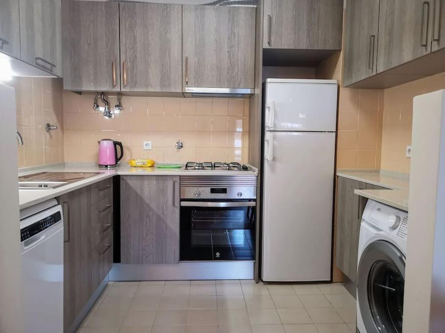 New Sunny House! Your Apartment Lissabon