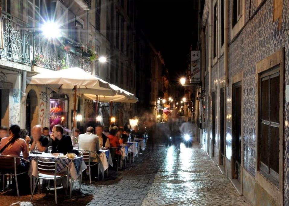 C3 Bairro Alto Cozy Romantic Loft In 18th Century Building