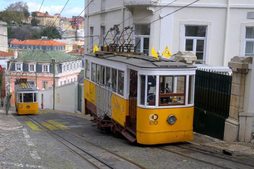 C3 Bairro Alto Cozy Romantic Loft In 18th Century Building