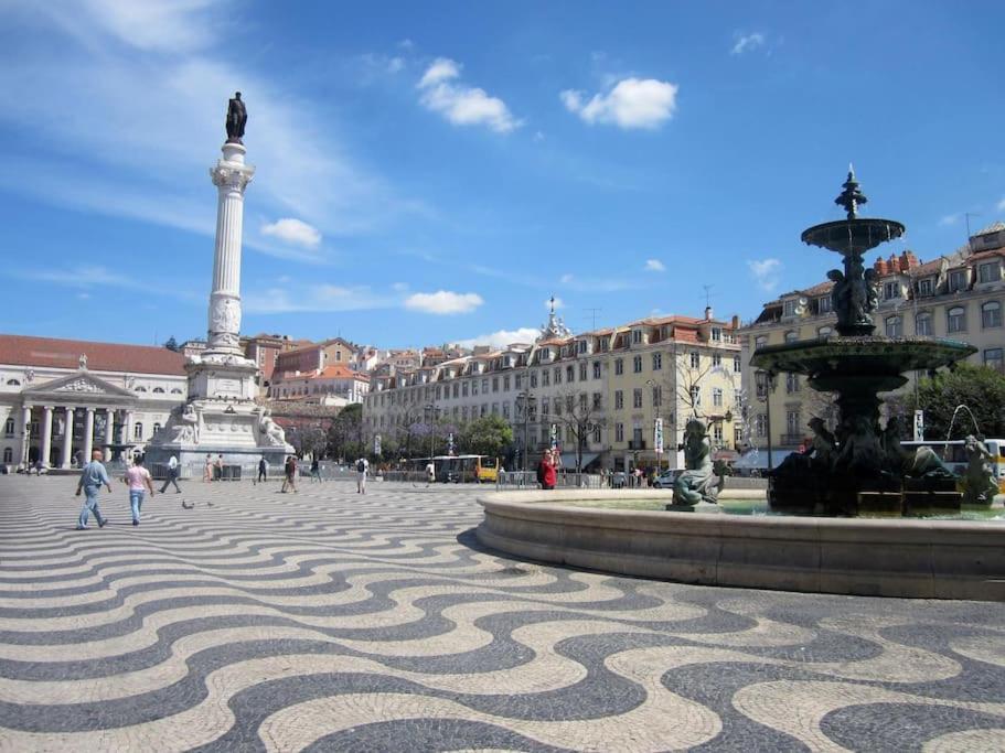 C3 Bairro Alto Cozy Romantic Loft In 18th Century Building Lissabon