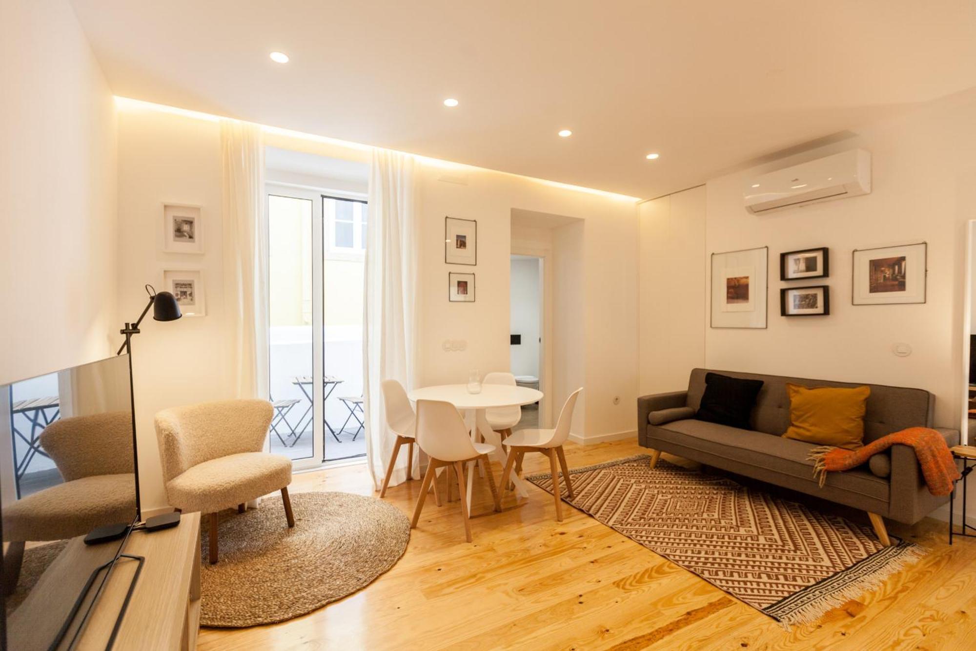 Flh Alcantara Elegant Charm With Balcony * Lisboa