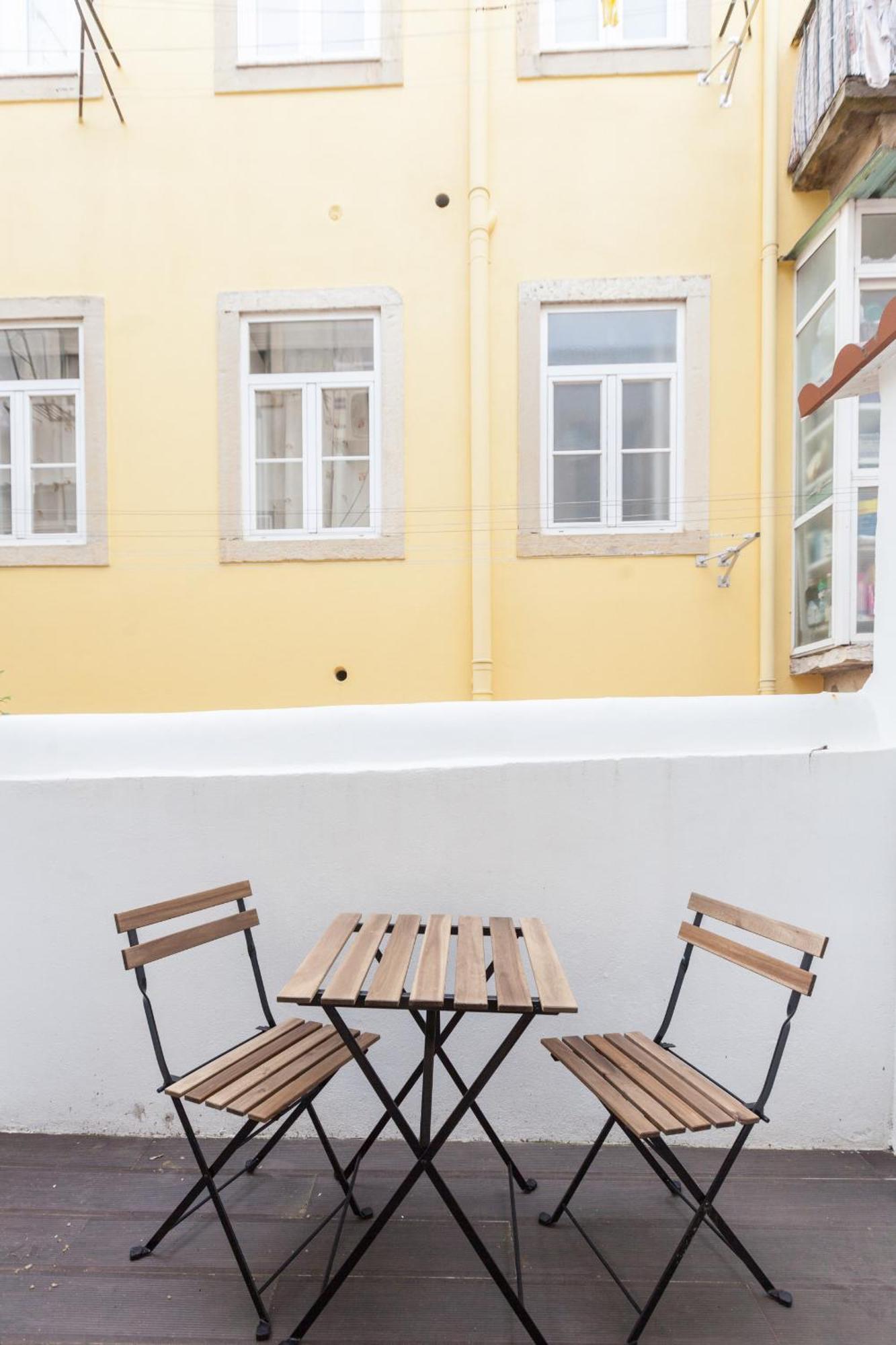 Flh Alcantara Elegant Charm With Balcony Appartement