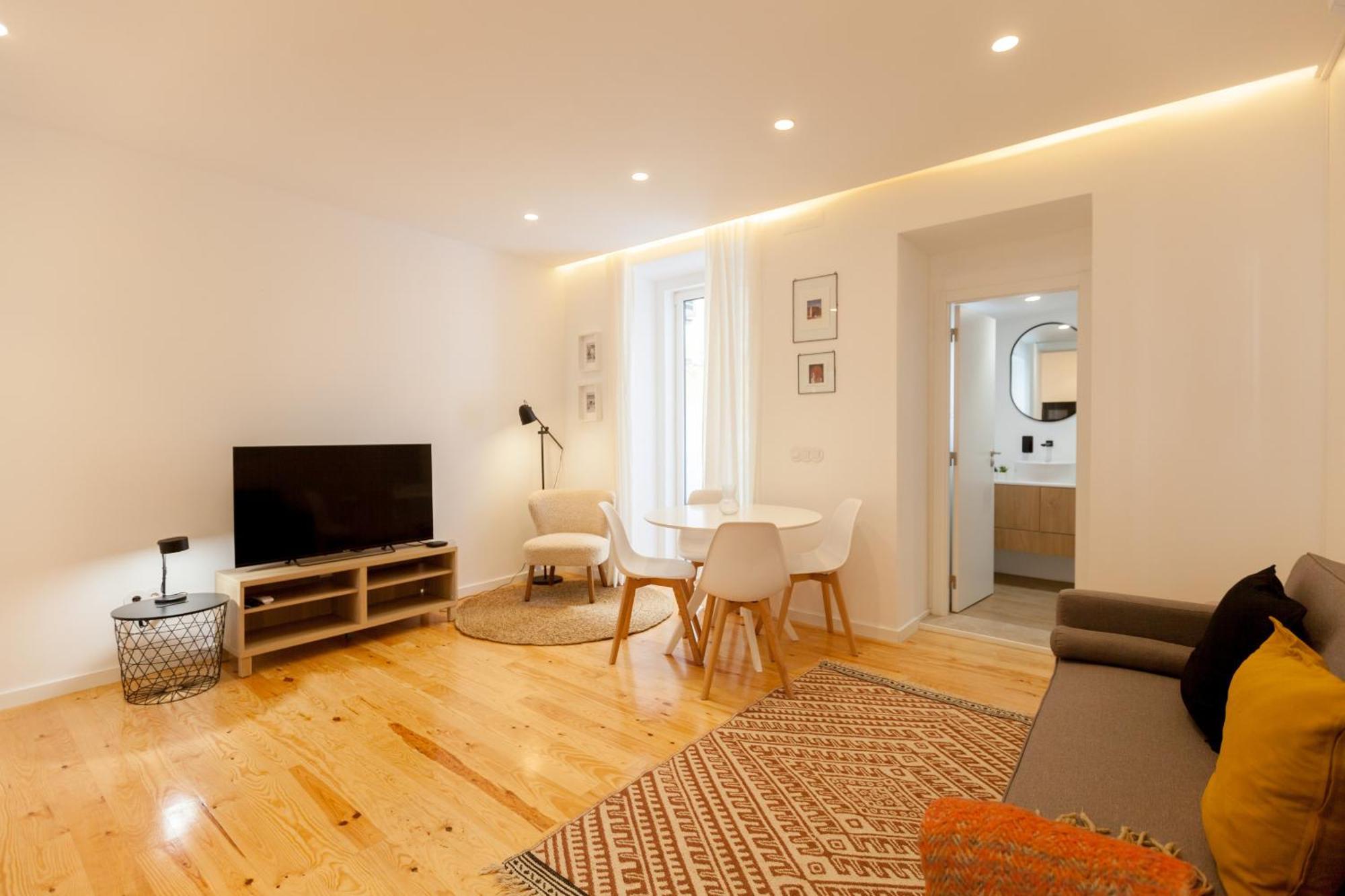 Flh Alcantara Elegant Charm With Balcony Lisboa