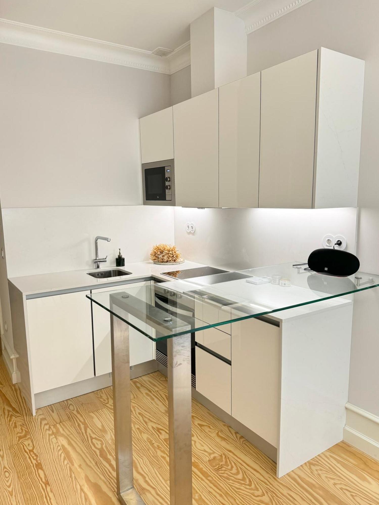 Quiet Luxury On Rua Augusta *