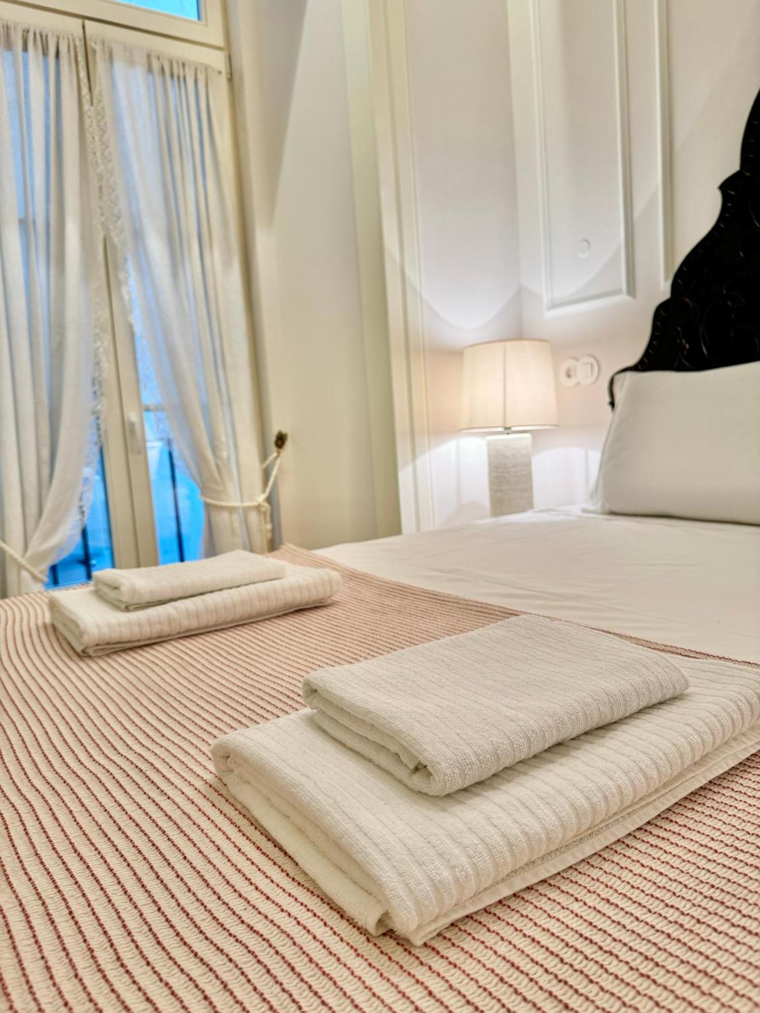 Quiet Luxury On Rua Augusta * Lissabon