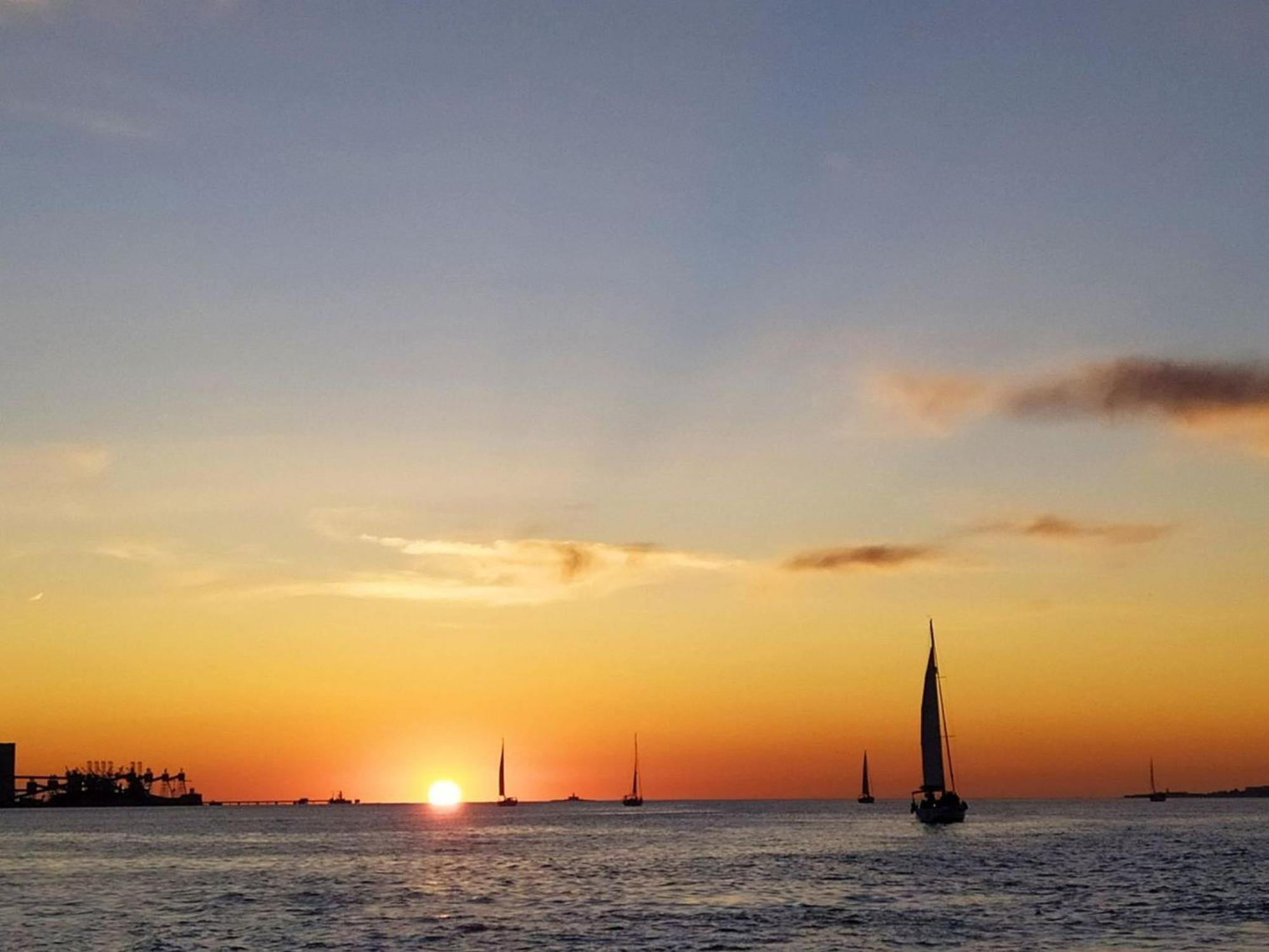 Be Local - Sleep Aboard The Santa Maria Sailing Boat In * Lisbon