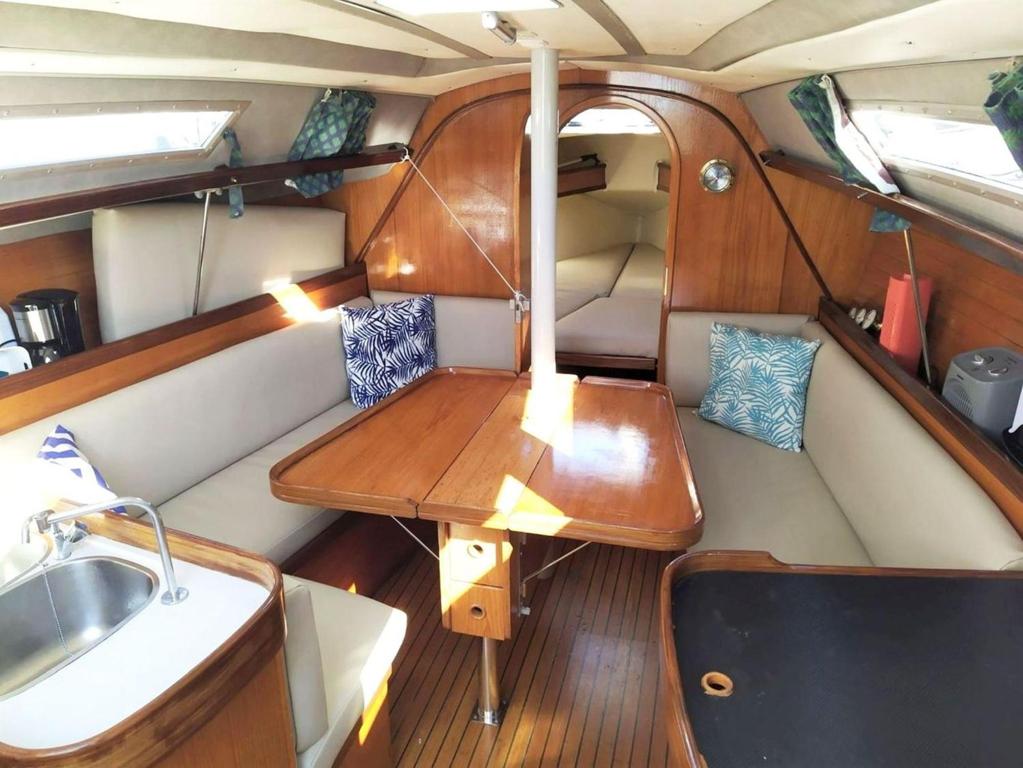 Be Local - Sleep Aboard The Santa Maria Sailing Boat In Apartment Lisbon