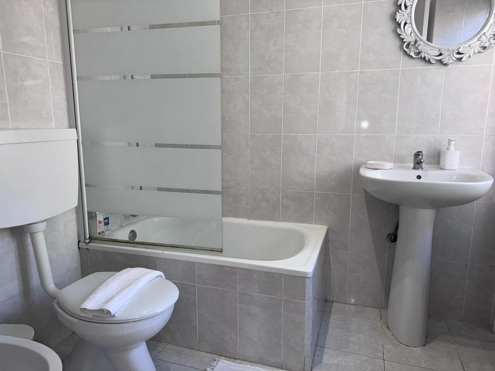 Alfama Vintage 1 Guests - Alfama Vintage 2 Five Guests - Alfama Vintage 3 Three Guests Lissabon