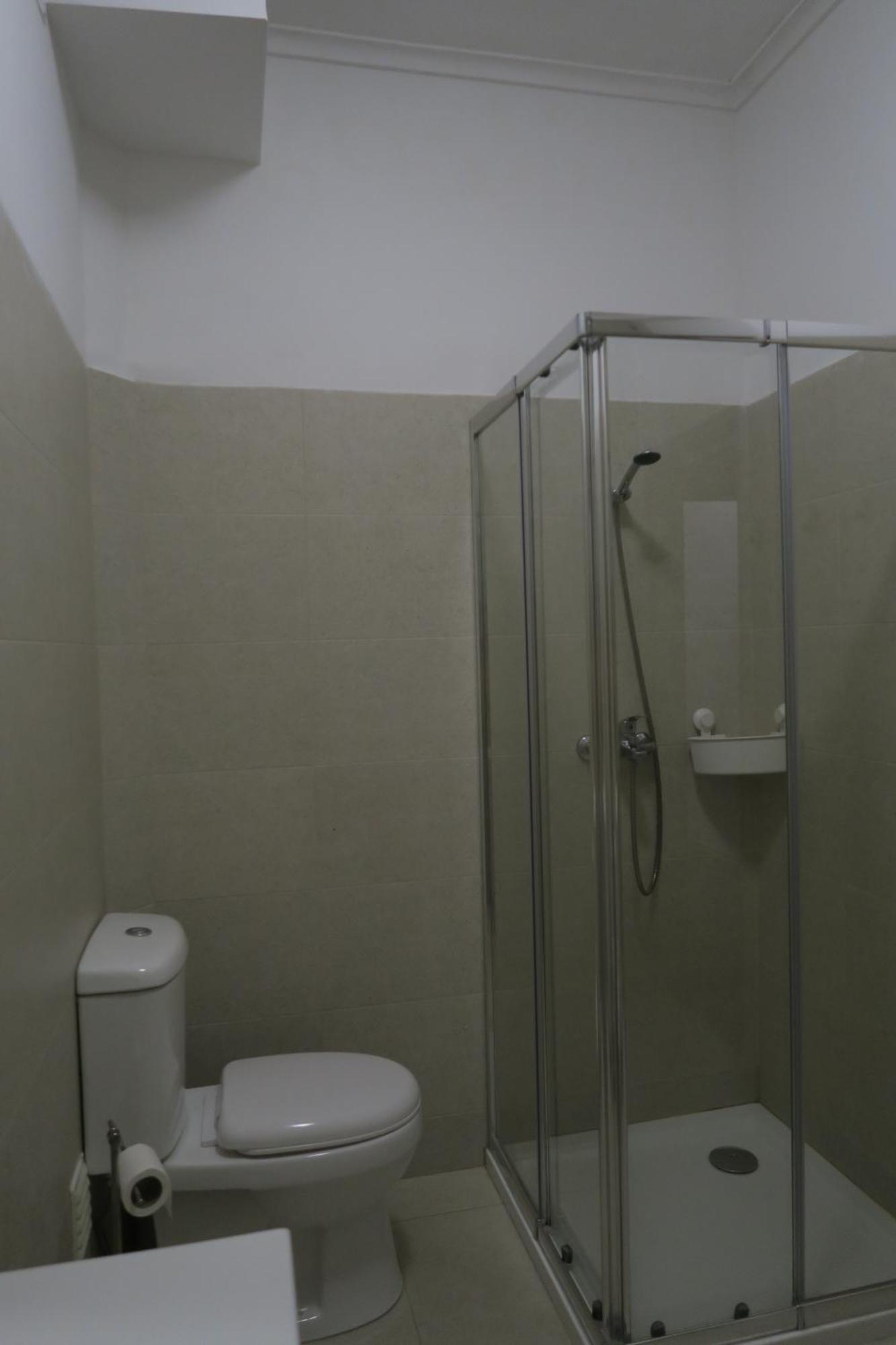 Key Hub - 6-10 Quarto em Acomodações Particulares